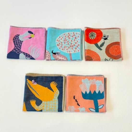 3重ガーゼハンカチ