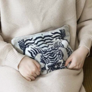 電気式湯たんぽ ホワイトタイガー