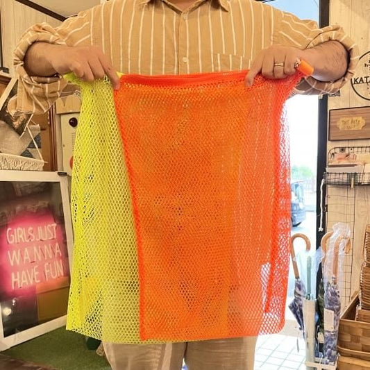 ネオンカラーのランドリーネット