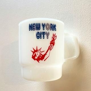 ミルクガラスのマグカップ