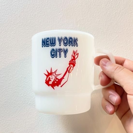 ミルクガラスのマグカップ