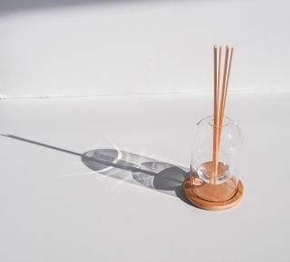 フラワーベースにもなるリードディフューザー