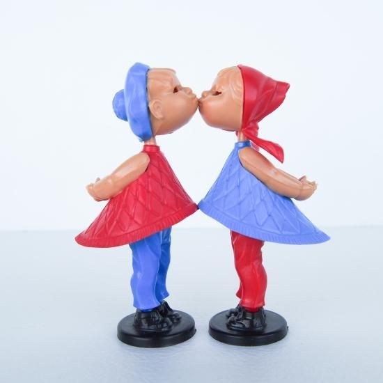 キッシングドール