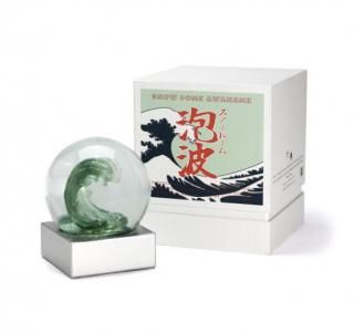 波のスノードーム